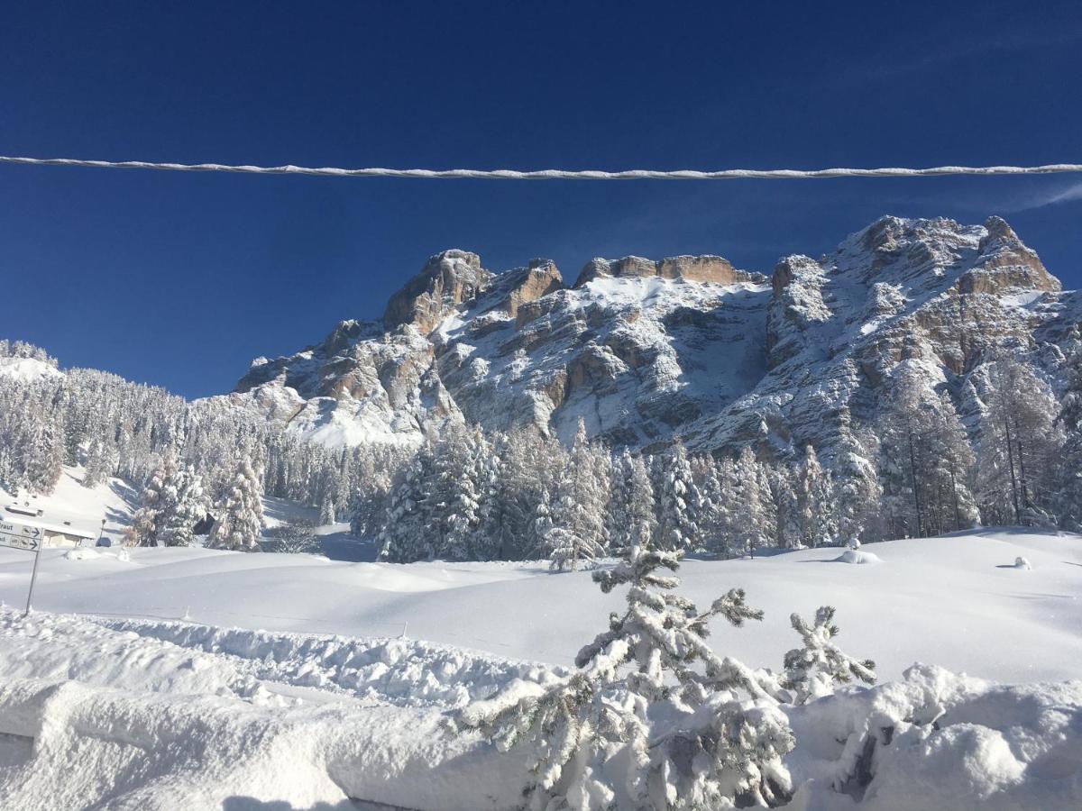 Garni Baita San Cassiano  Luaran gambar