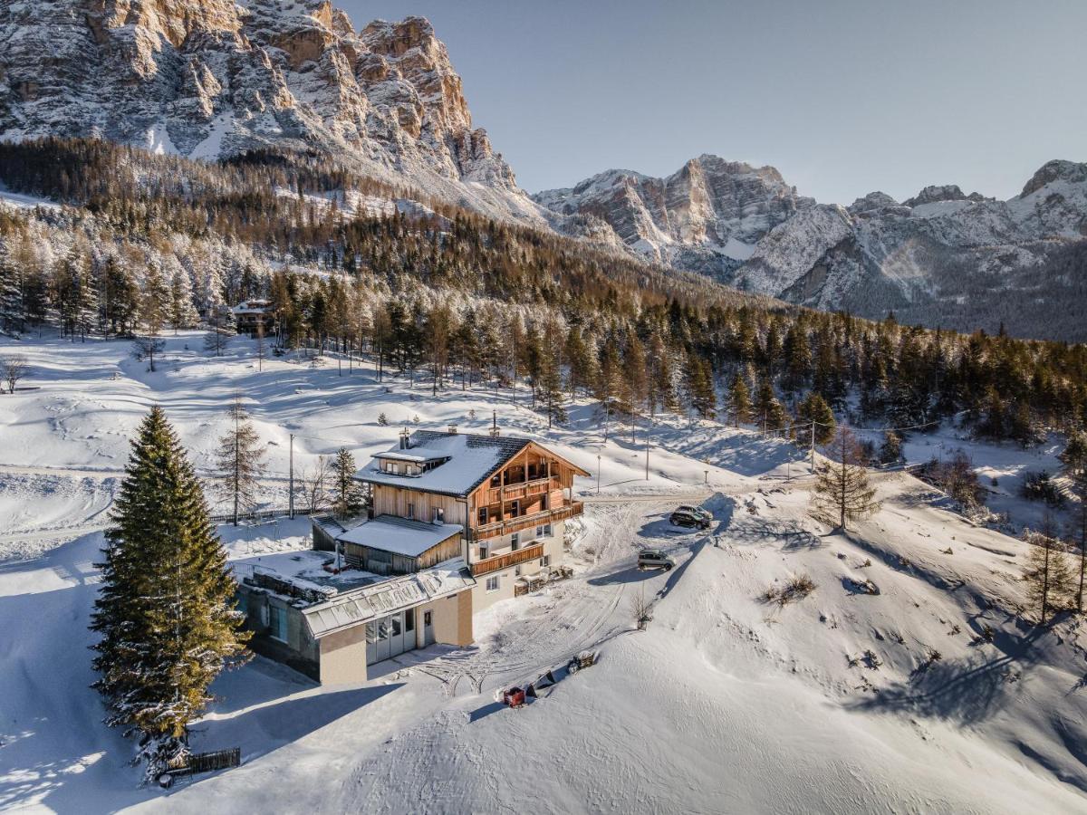 Garni Baita San Cassiano  Luaran gambar
